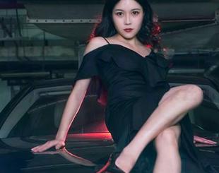 GIRLT果团网 – 福利来袭，周晓唯带你体验“打双人牌”的乐趣，图集在这里等着。
