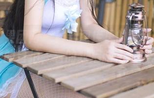 GIRLT果团网 – 最新图库里的酸酱兔—满满的自拍，看的我后脑勺发热。