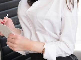HuaYang花漾 – 难以置信，宋KiKi礼服的原图分享，跟我想象的完全不一样！