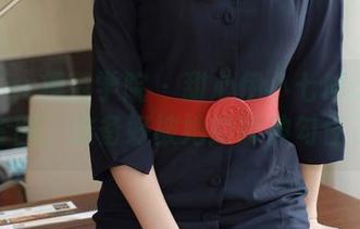MFStar模范学院 – 甜心伊小七MoMo的最新套图，准备好被她的眼神勾住了吗？