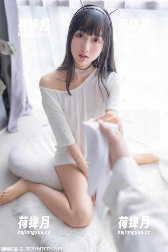 不小心被天台少女的氛围感染，喵糖映画图库新变化，快和我一起分享这欢乐吧！