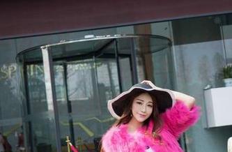 MiStar魅妍社 – 陆金佳Jessica打卡白衬衫：原图在这，资源也不枉费我的期待，可能就比我早熟一点。