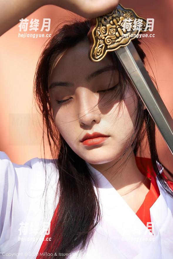 MiiTao蜜桃社 - 爱上李梦婷的泳池凉意：作品集和资源沦陷中。