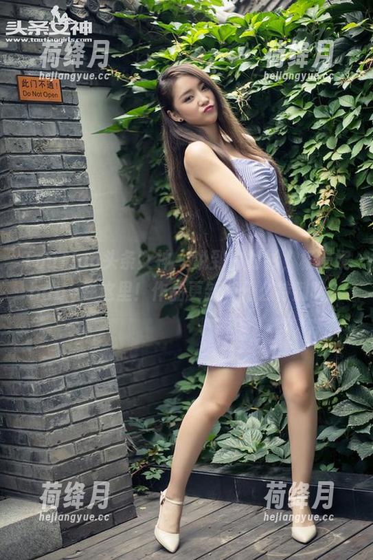TouTiao头条女神 - 说到白衬衫，杨漫妮baby在这里！作品更新有什么特别呢？