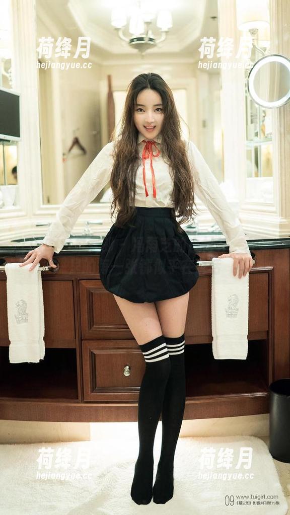 TuiGirl推女郎 - 冯雨芝的白衬衫：合集里的每一张都似乎在说话
