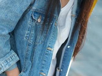 TuiGirl推女郎 – 推荐一波——网盘里的校服写真，夏婉婉真能把单调的校服穿出一股撩人的气息。