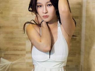 TuiGirl推女郎 – 看这图片，松果儿真爱眼镜，资源虽然多，但这视角也太极简了吧。