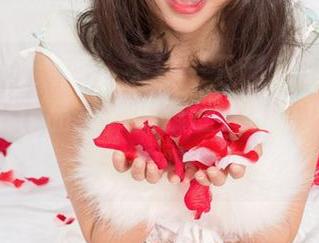 UGirls尤果网 – 关注一下郝晴Grace的全新女王作品集，很难让人不在内心默默退缩呢。