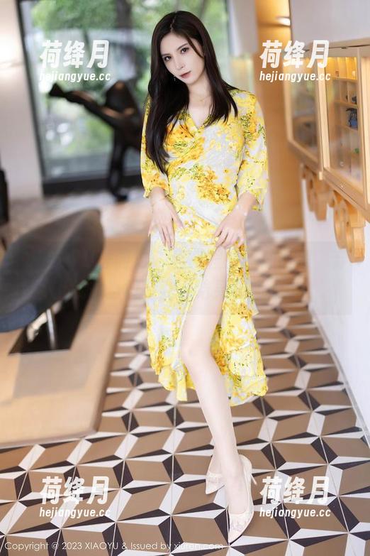 XIAOYU语画界 - 程程程的丝袜合集，穿上就想当模特儿，结果被拖走了。