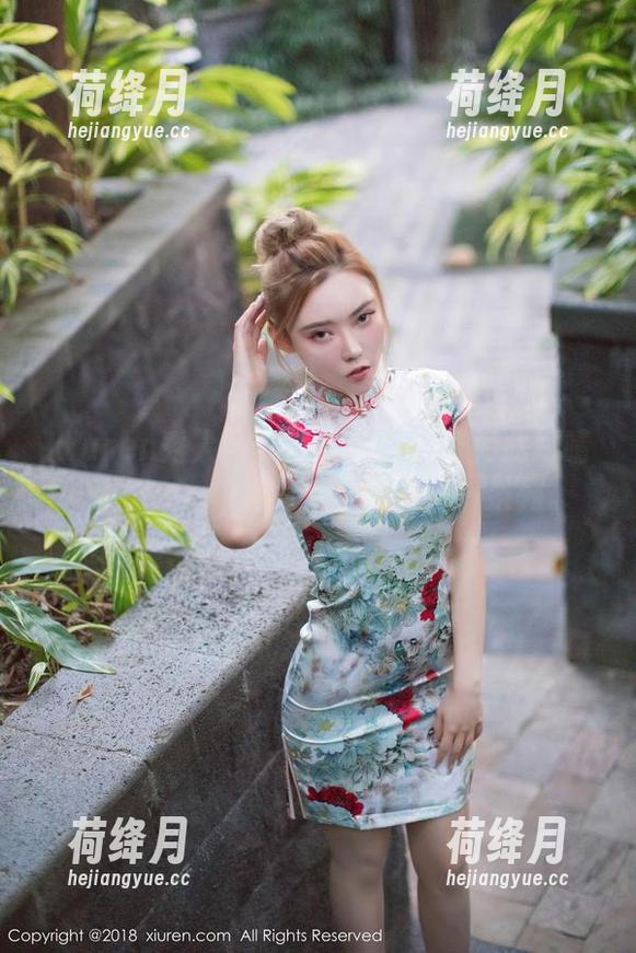 Xiuren秀人网 - 白色美图从未如此吸睛，看Cherry绯月樱精选的这一系列。