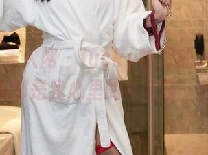 Xiuren秀人网 – lucky咏丹的JK图册：每一张都是我心里的小宇宙，哈哈！