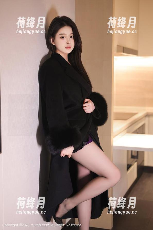 Xiuren秀人网 - 作品里的连体衣，大琪琪Emily的无圣光挑战，我的天，这也太大胆了吧！