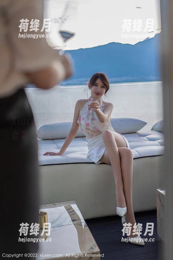 Xiuren秀人网 - 小茉莉jasmine万圣节合集，别问我怎么选的，随便拍拍而已…