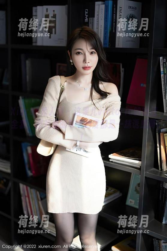 Xiuren秀人网 - 这果儿victoria的短裙全套，图片里的每个角度都是一抹诱惑啊！
