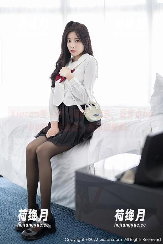 Xiuren秀人网 - 辣眼睛警告，柒喜小baby的毛衣资源：祝你别晕倒。