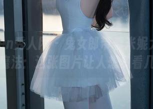 Xiuren秀人网 – 兔女郎带着米妮大萌萌的魔法：这张图片让人想多看几眼