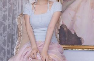 Xiuren秀人网 – 原图时间！谢小葱短裙分享，少女心正在义无反顾地跳动！