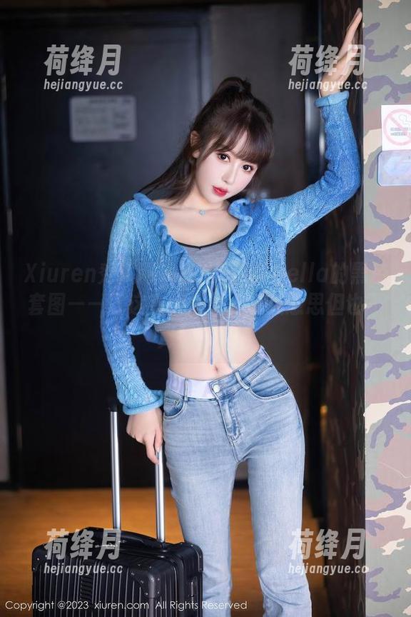 Xiuren秀人网 - 陈巧蓓isabella的黑色套图——就这衣服搭配，有点意思但也不算惊艳啊！