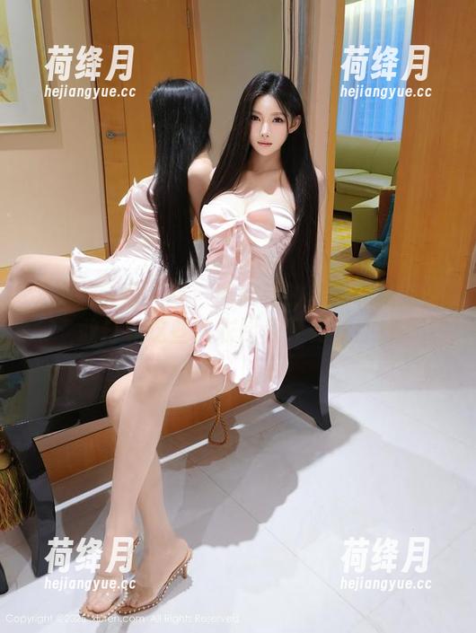 Xiuren秀人网 - 黄歆苑的内衣私拍：我敢打赌这些内衣比我还受欢迎！