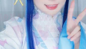 最新黑白写真来自Yuki亭，画面太简约了吧，有啥深意吗？