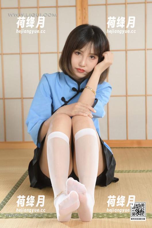 丽柜 - 泳衣和桃子？更新的写真集果然比我想象中的更“火热”啊。
