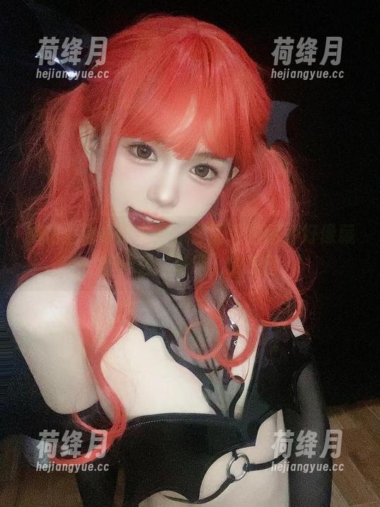 翻翻倦倦喵的书包，里面私拍图片好像藏着什么‘奇趣’的东西