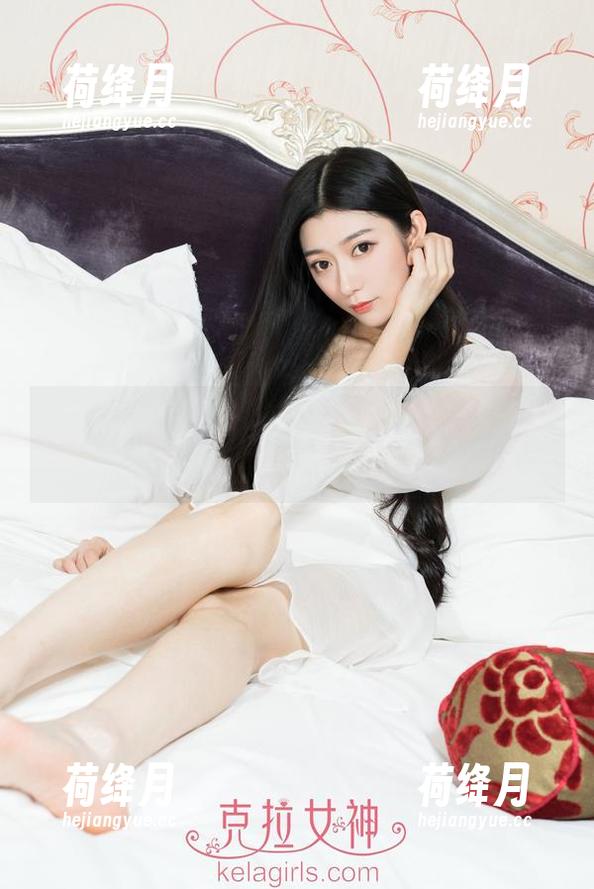 克拉女神 - 汤怡的睡衣图包，随手一拍就能穿越到“梦游”模式？