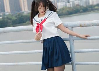 原图来了！兔玩映画的橘色黑护士，怎么看都像个角色扮演。