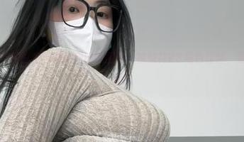 微密圈 – 免费送你可爱的肉巴的图包，姐妹花VS黑色丝丝，究竟哪个更撩？