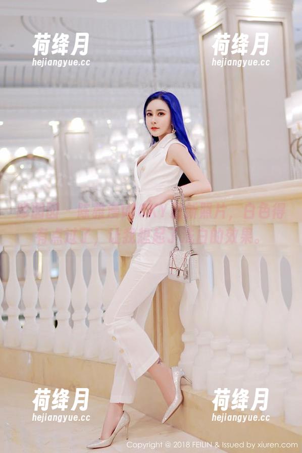 嗲囡囡 - 陈雅漫VICKY最新照片，白色得有点过了，让我想起了洗白的效果。