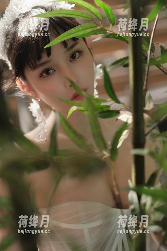 微密圈 - 有这种图片及视频的宋昱欣，珍藏她的套图精选是必不可少的“投资”！