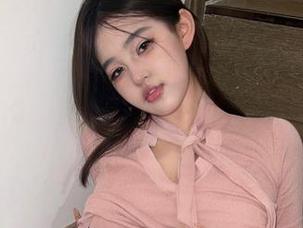 微密圈 – 小u优优子的JK美图带着点旧日甜腻味儿，真想聊聊那份青涩。