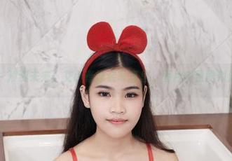 尤物馆 – 预测未来：艾小青泳装写真里，图片质量酷似海浪翻滚