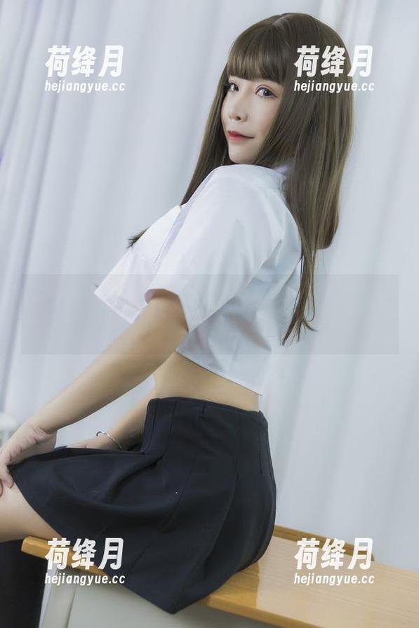 来吧，快更新连体衣套图，让我们一起抱走莫子aa！