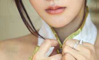 推女郎 – 易阳写真，难道浴室有特别的魔法？