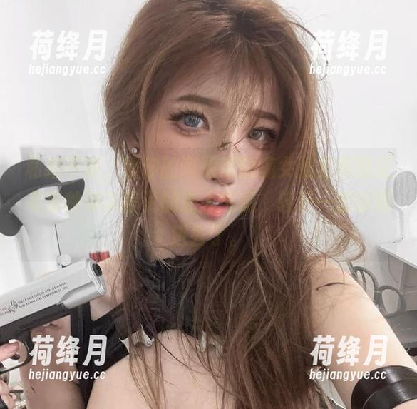私拍不错，是你的阿薰呀的魔女姐姐原图还有那种难以言说的迷人气息，轻轻一翻就陷进去了。