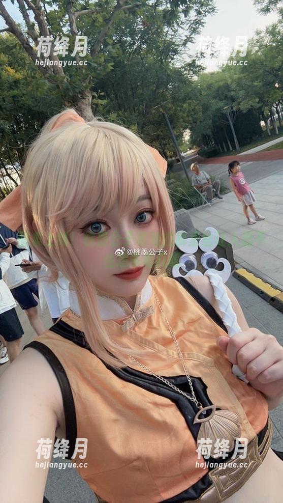 图集上线！桃墨公子和她的裤里丝让人忍不住想多看几眼