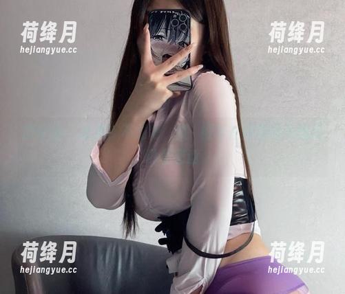 微密圈 - 泳池？不对吧，桃沢樱呀在用原图和图册说私密话