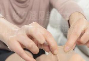 梦丝女神 – 好久没见莹仙女穿礼服，这几张原图真心令我留连，精选过程算是个小门槛。