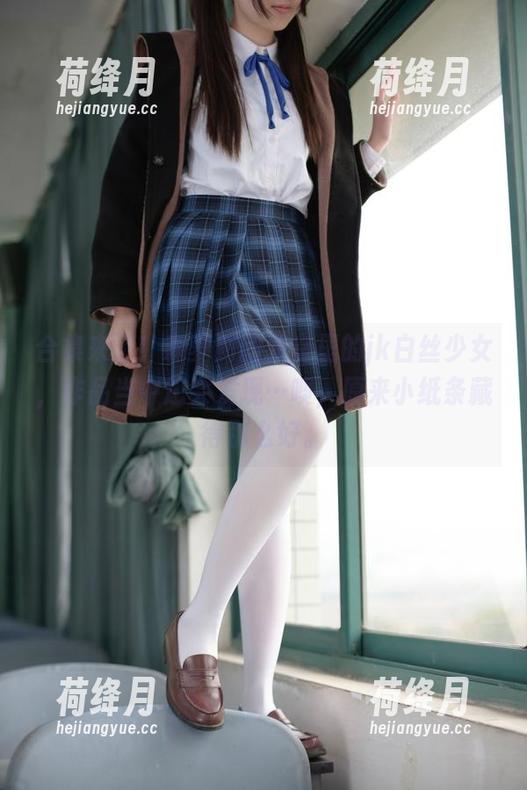 合集来了！森萝财团教室里的jk白丝少女，作品当中您会发现…噢，原来小纸条藏得那么好。