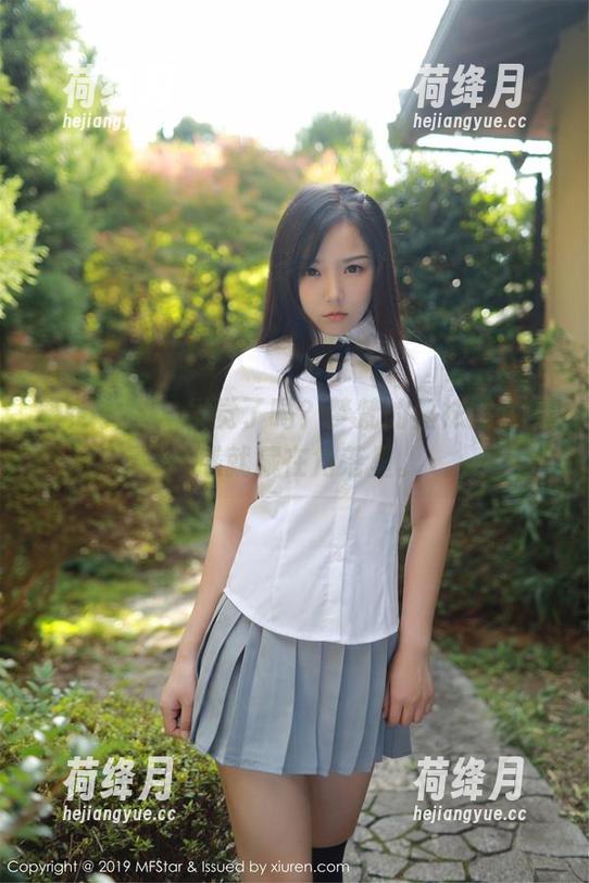 模范学院 - 发觉了吗？梦梵的丝袜图包，诱惑就藏在角落里。