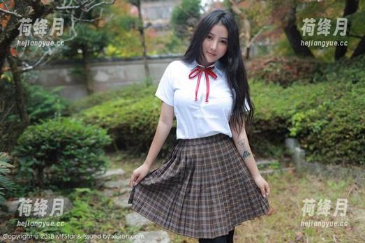 模范学院 - 露露Andrea的女王私拍，有种不经意的高贵，反正我醉了～