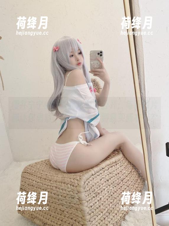 樱井宁宁的职业装写真大公开：每张图片都让你思索“啥时候才轮到我买新衣”？