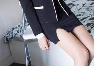 爱蜜社 – 迷人的萌白酱，泳衣上的那点不经意