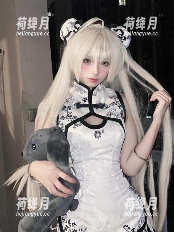 看特软儿Sona如何用短裤重新定义美!这组美图还不点开? 看特软儿Sona如何用短裤重新定义美!这组美图还不点开?
