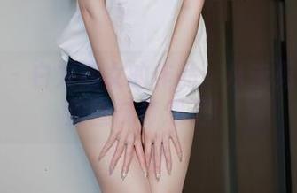 微密圈 – 白龙猫女的作品：从未见过的蟒蛇丝袜奇遇记！