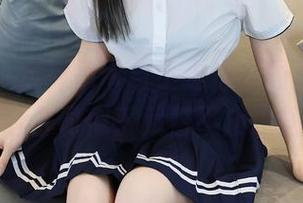 秀人网 – 定制吊带与小逗逗，图片背后的潜台词似乎藏着不止这些