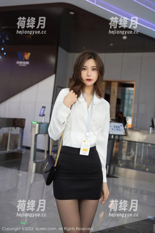 秀人网 - 网盘中的王俪丁礼服写真，看着看着，突然觉得自己的衣橱太丢人了！