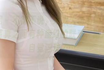 秀人网 – 不得不说，米妮大萌萌的网袜和高清写真之间有种魔幻的联系，脑海中不自觉浮现……