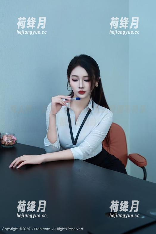 秀人网 - 走回校园，陈芊儿的校服写真集，原图太减龄！